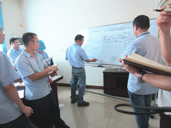 蓝狮注册专家老师主导宇博专题案例分析会召开