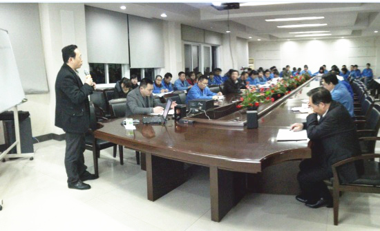 蓝狮注册项目老师召开管理升级例会