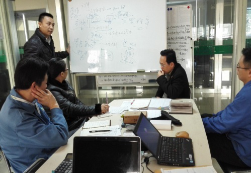 蓝狮注册专家老师对企业管理者进行专题培训