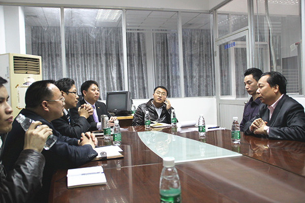 蓝狮注册咨询专家老师对海荣中高层管理者进行调研诊断
