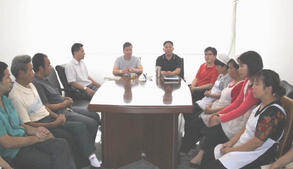 蓝狮注册老师、维杰管理干部召开调研座谈会