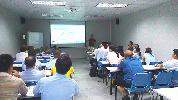 蓝狮注册咨询金涛老师对天行健管理者培训《营销与生产的关系》