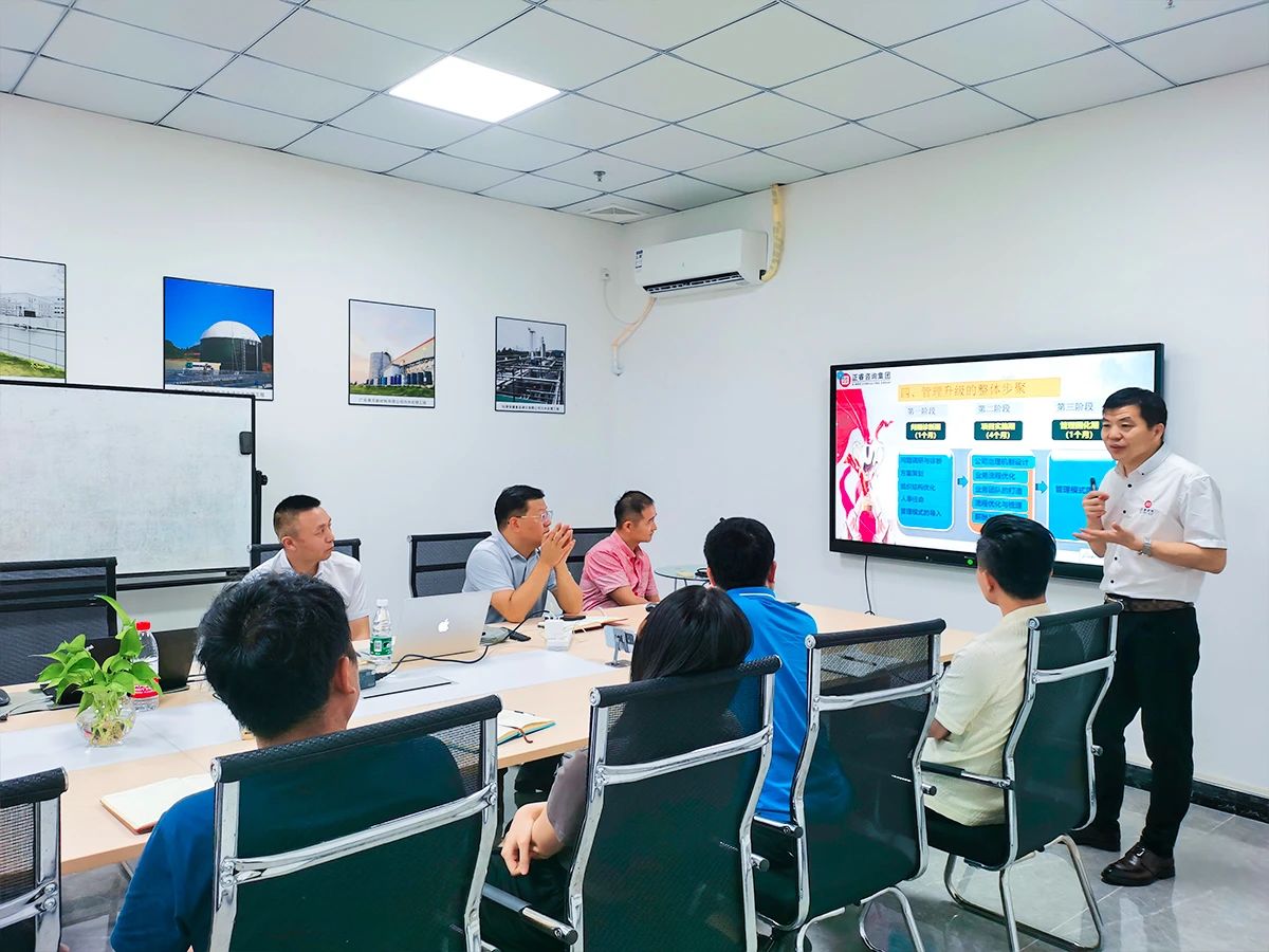 蓝狮注册项目总监涂亚清老师致辞