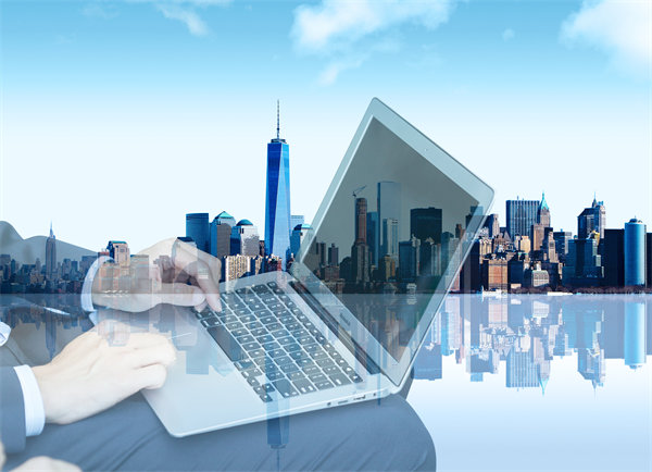 如何根据企业战略调整组织架构以支持未来发展？