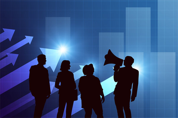 在制定年度经营计划时，如何平衡创新与稳健？