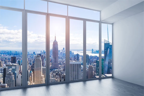 集团管控中，如何确保子公司战略与集团目标一致？