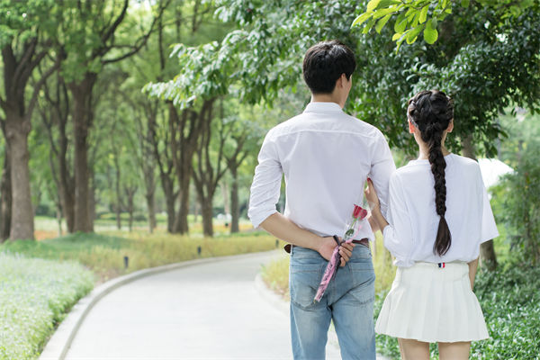 广东一公司发钱鼓励员工谈恋爱，品牌营销怎么看？