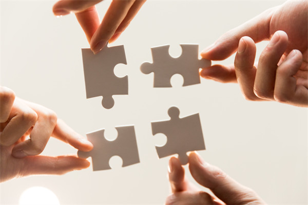 集团管控失效，资源错配，在竞争中只能节节败退！