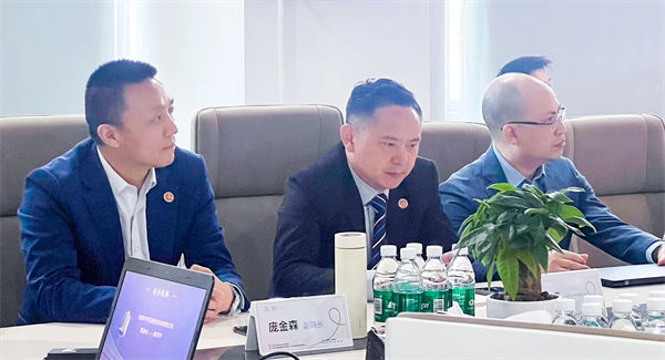 蓝狮注册专家老师