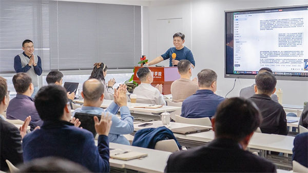 蓝狮注册咨询集团董事长金涛老师