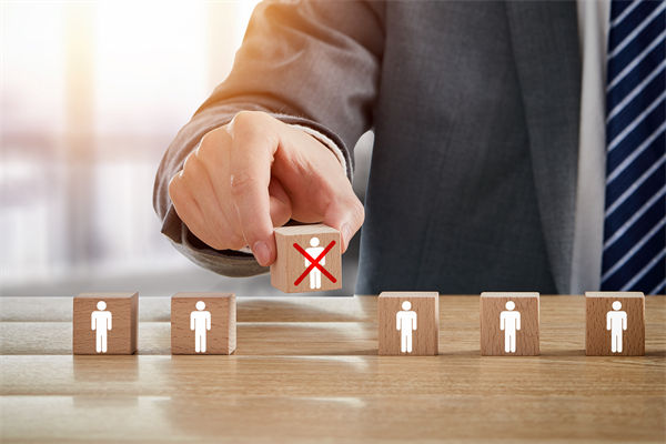 微软在华外包公司一天裁员近2000人，人力资源管理怎么看？