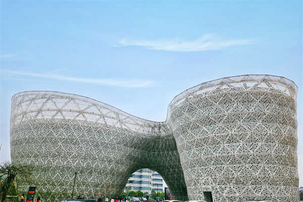 企业发展遇瓶颈，株洲战略咨询公司如何助力突破困局、重塑辉煌？